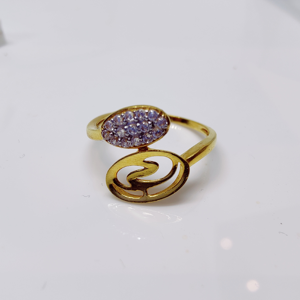 22k gold Oval shape exclusive ladies ring