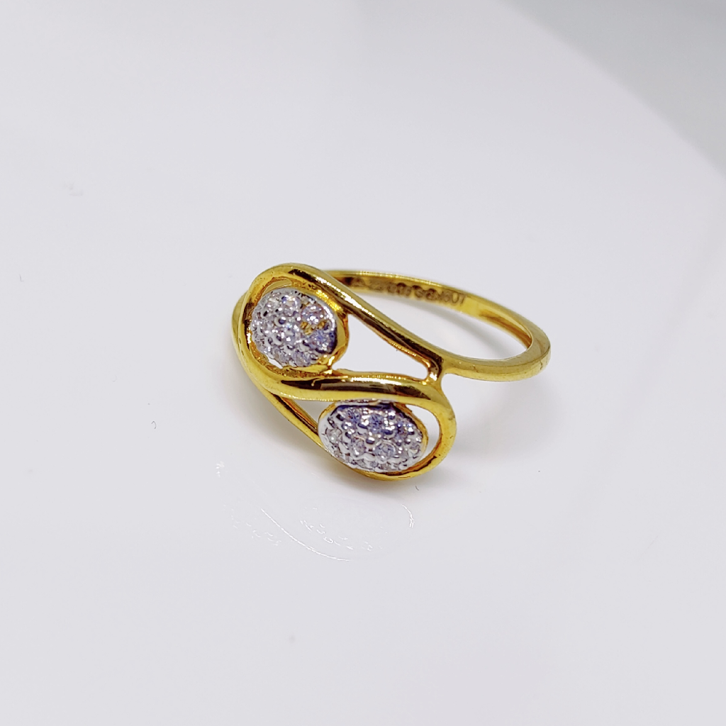 22K Gold Cross Diamond Ladies