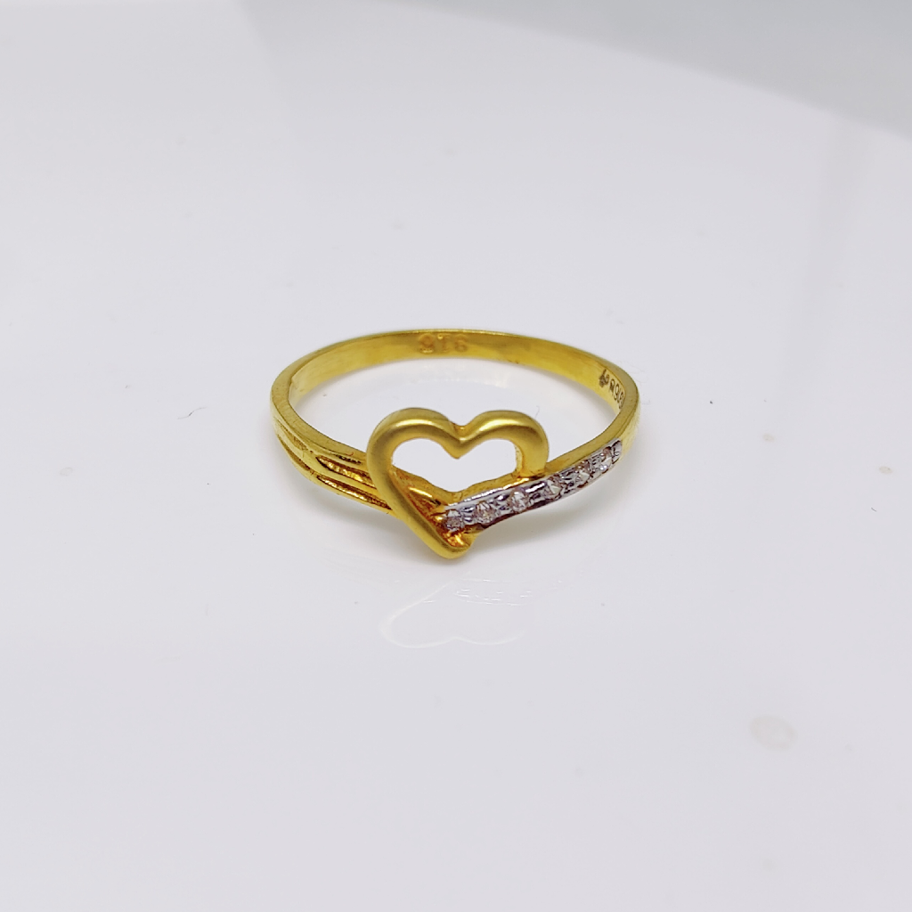 916 Gold Heart Shape Diamond Ladies Ring