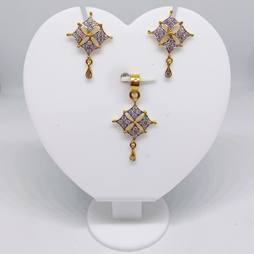 916 Gold Square Shape Hanging Pendant Set