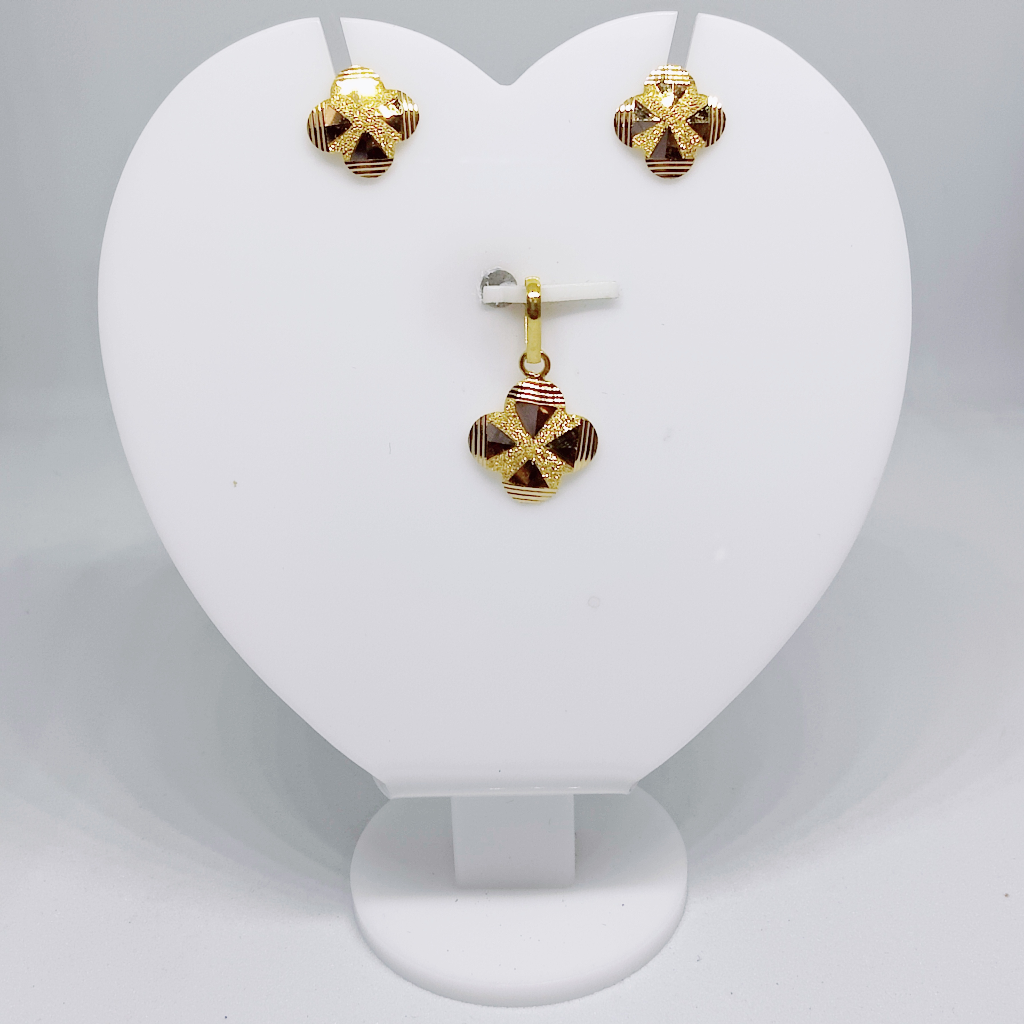 18k gold Trendy flower design pendant set