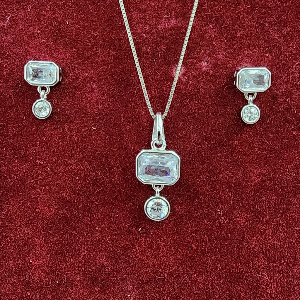 925 silver Exclusive diamond pendant set