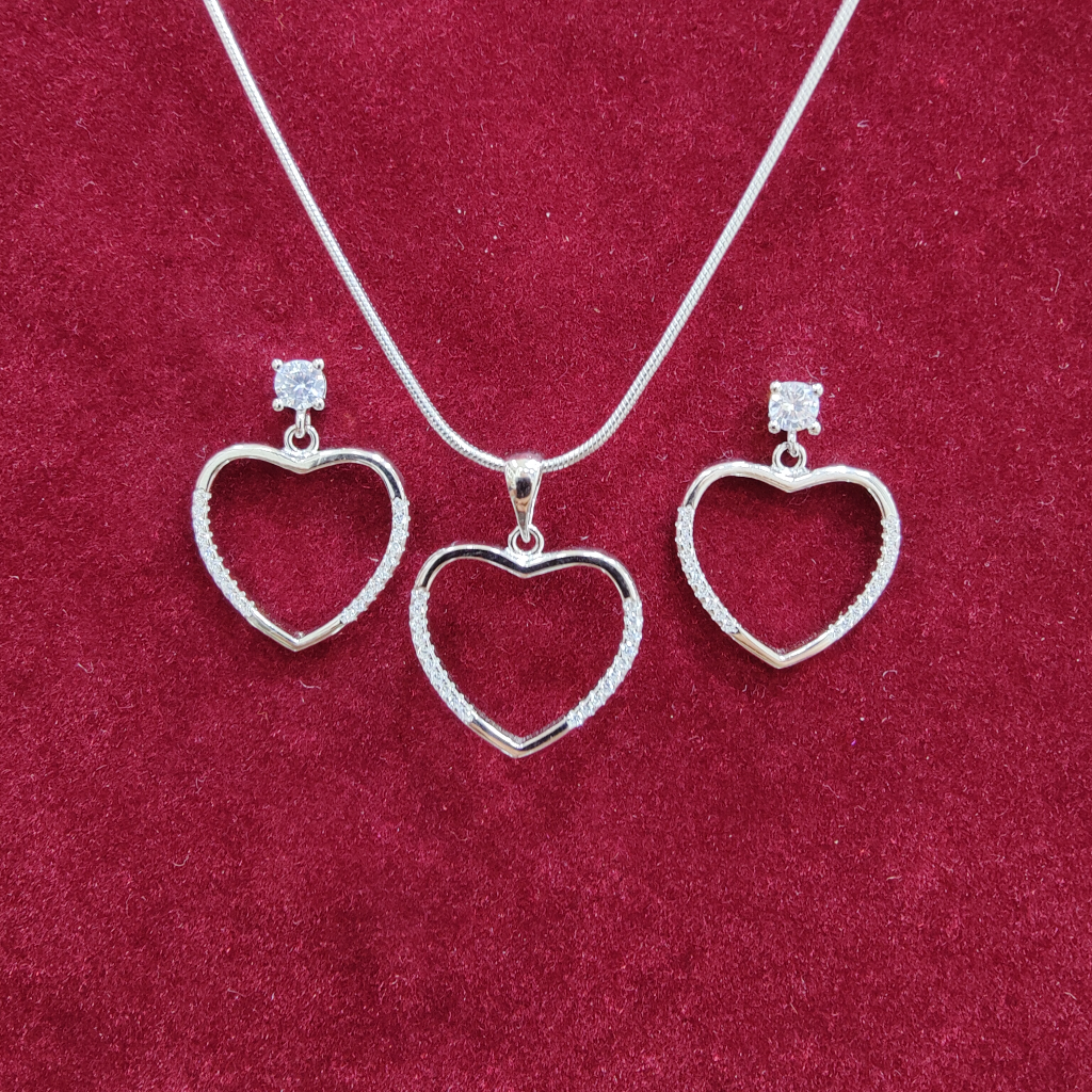925 silver heart design hanging chain pendant set