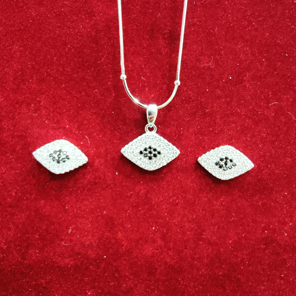 925 silver eye shape  chain pendant set