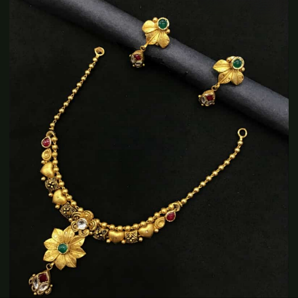 916 Gold Flower Shape Antique Set