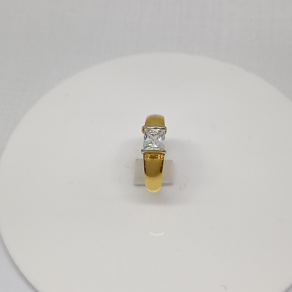 Ladies ring