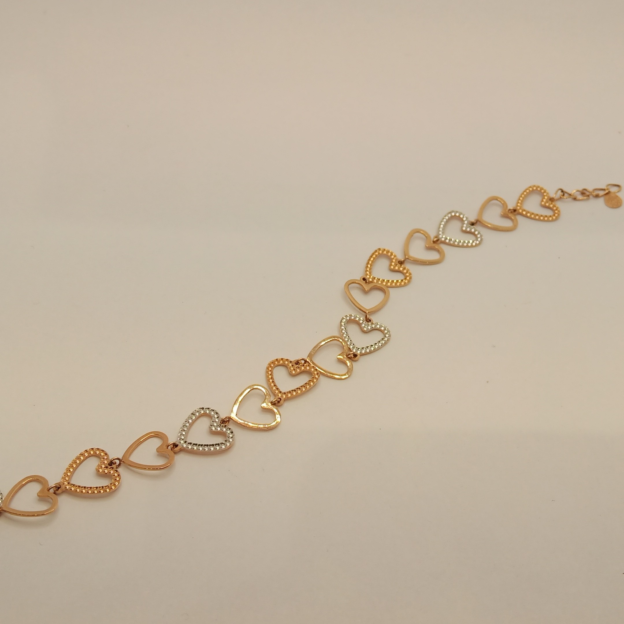 18K Gold Heart Shape Bracelet