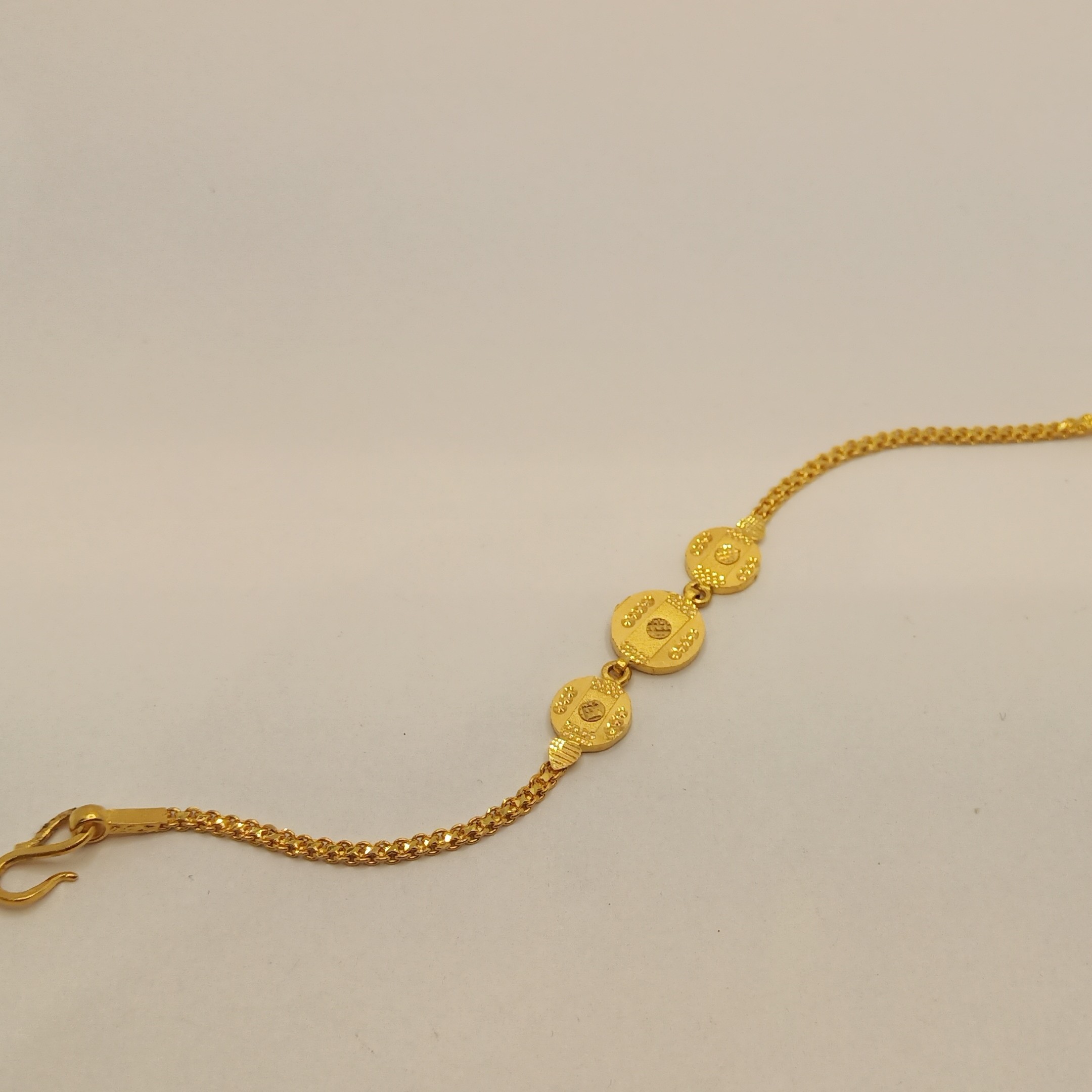 916 Gold Hallmarked Bracelet