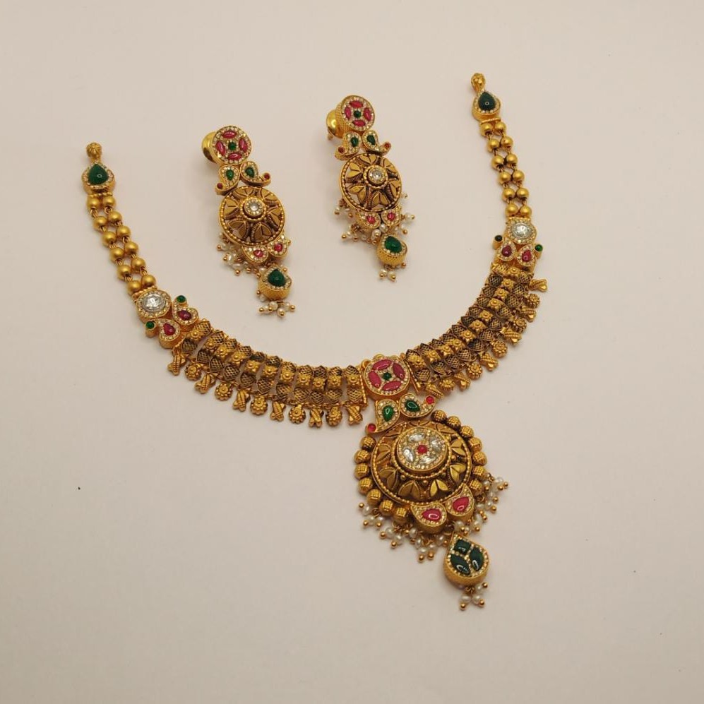 22K Gold Antique Short Necklace Set