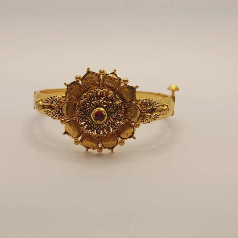 22K Gold Antique Flower Design Bracelet