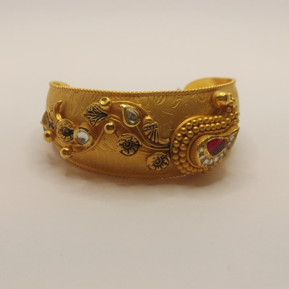 22K Gold Antique Kundan Bracelet