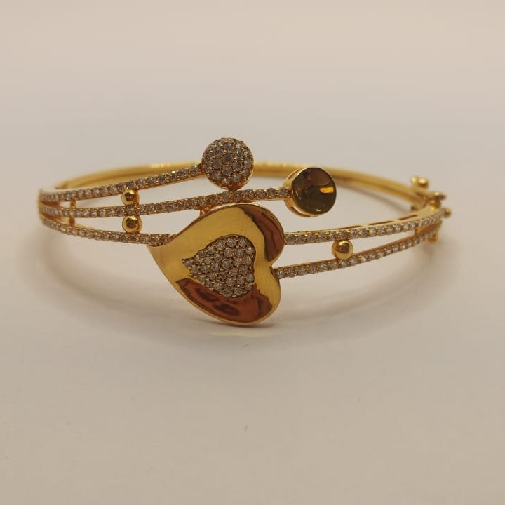 916 Gold Heart Design Bracelet