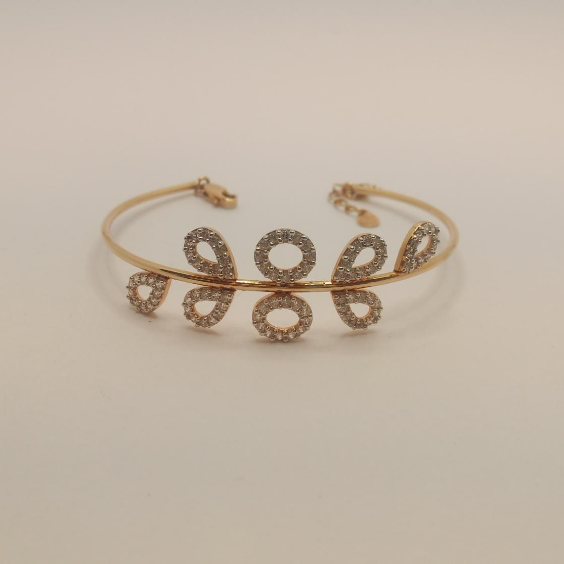 18K Gold Beautiful Bracelet