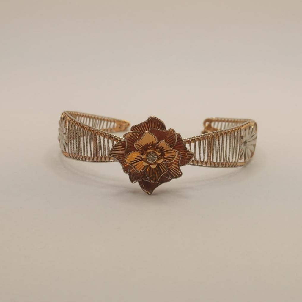 18K Gold Trending Bracelet