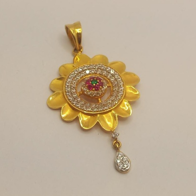 22k gold diamond pendant