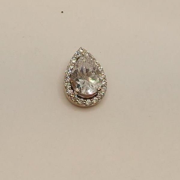 18K Gold Dazzling Pendant