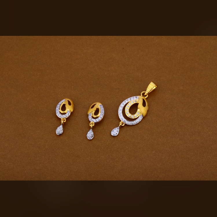 22ct 916hm pendant set light weight