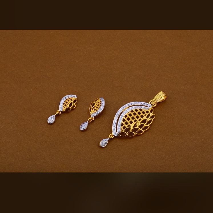 22ct 916hm pendant set light weight