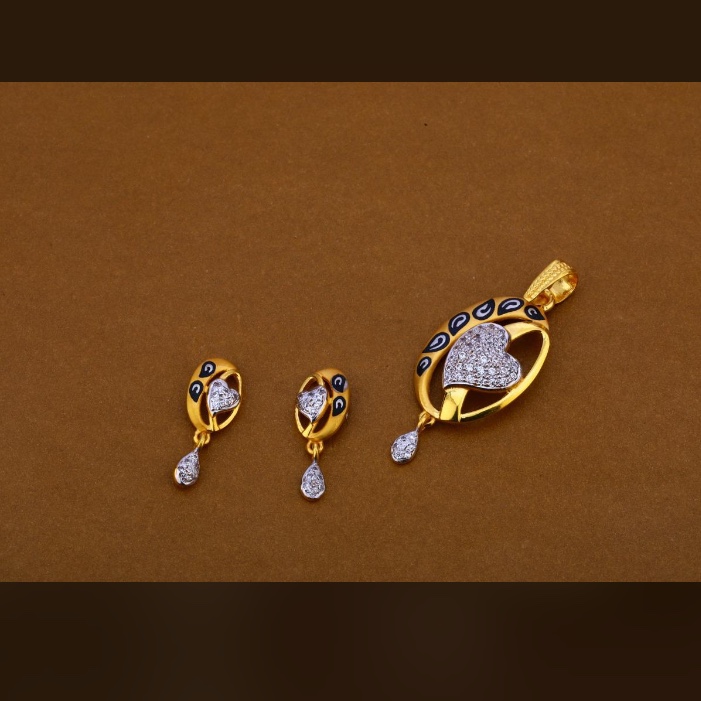 22ct 916hm pendant set light weight