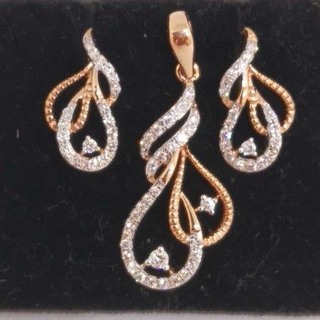 Real diamond rose gold designed pendant set