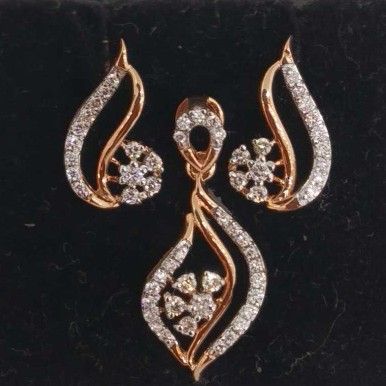 Real diamond rose gold designed pendant set