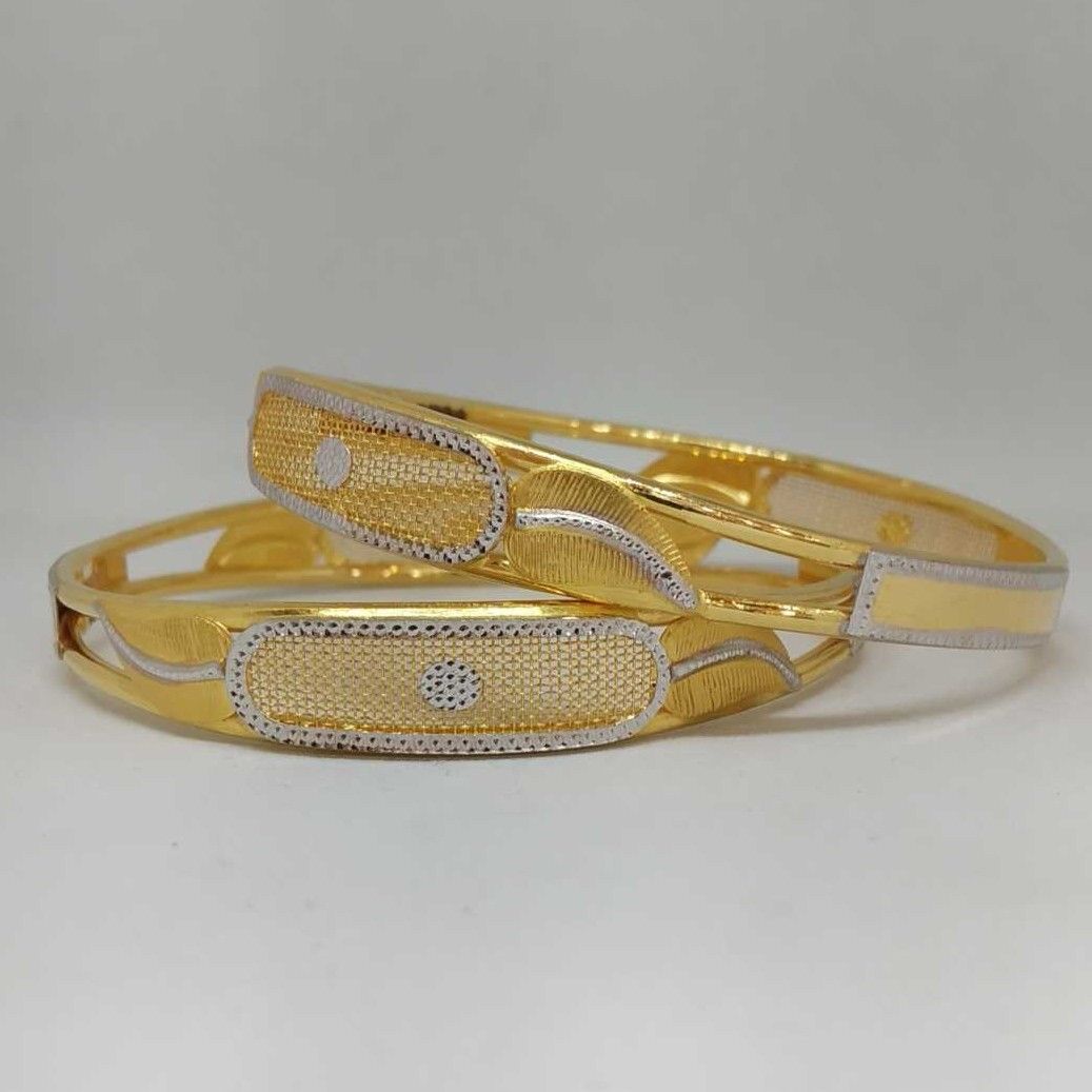 22 KT GOLD FANCY DESIGNED COPPER BANGLE