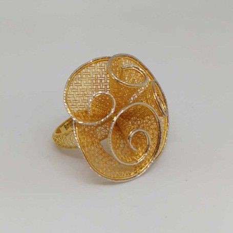 18 kt gold ladies branded ring