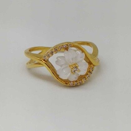 22 kt Gold Ladies Branded Ring
