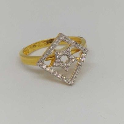 18 Kt Gold Ladies Branded Ring
