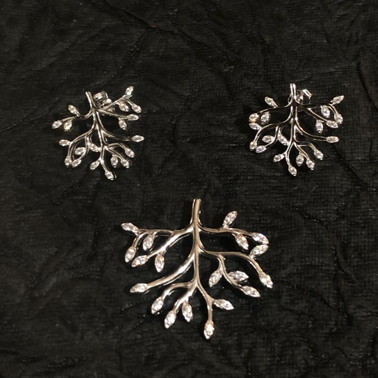 tree tayip Design pendat