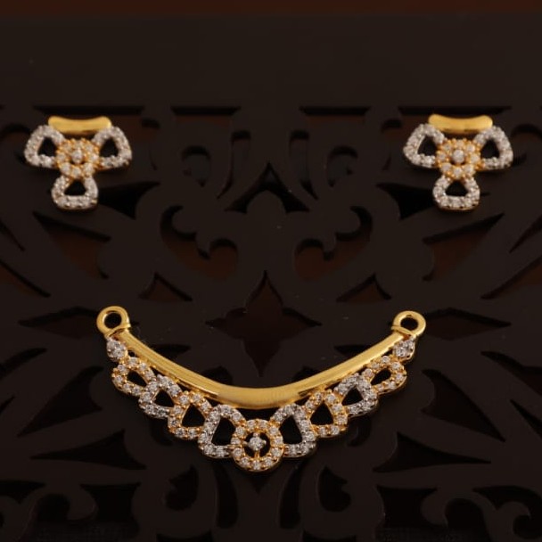 Diamond casting pendant set