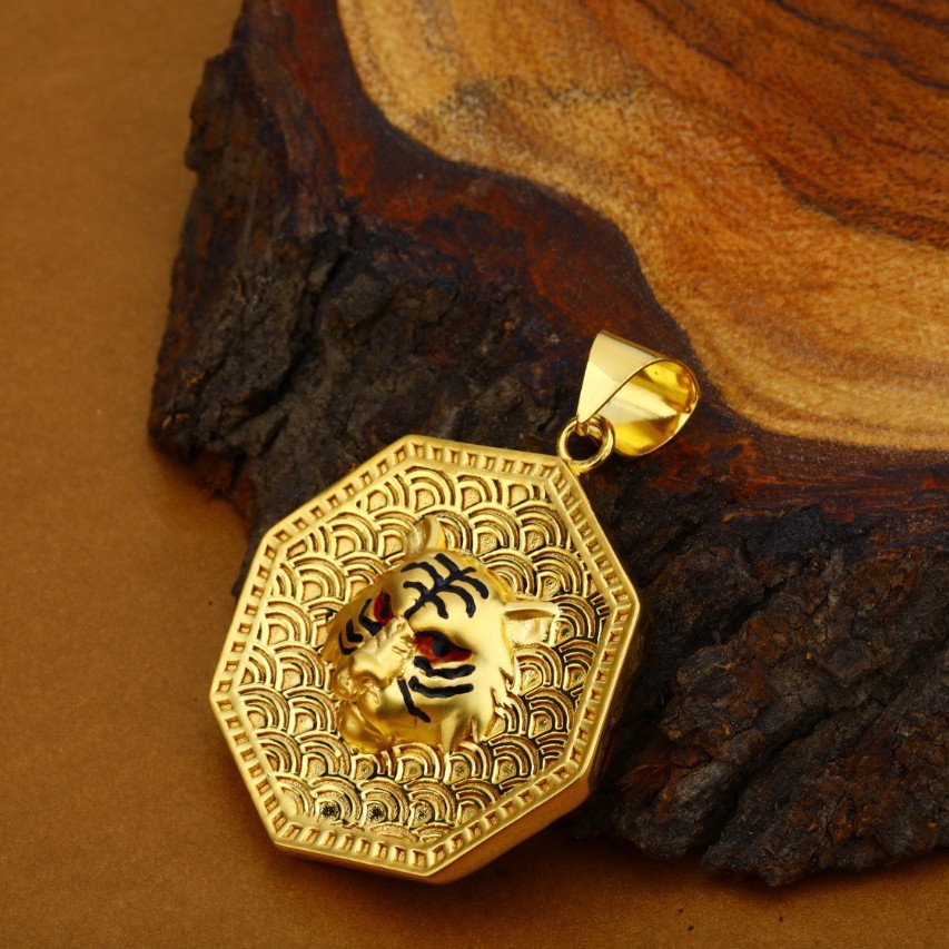 lion pendant