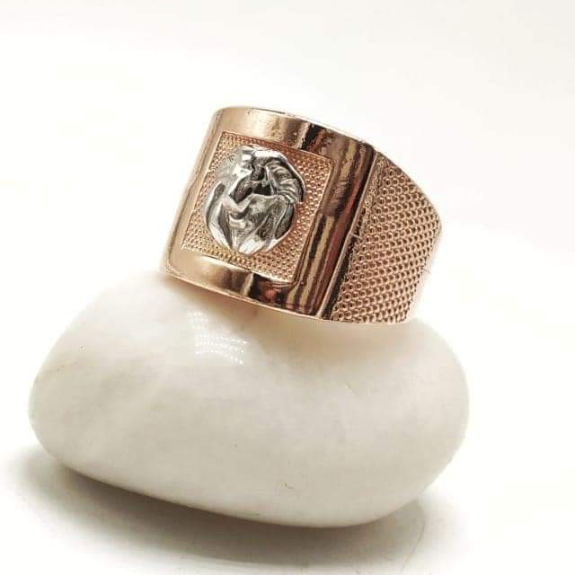lion fancy ring