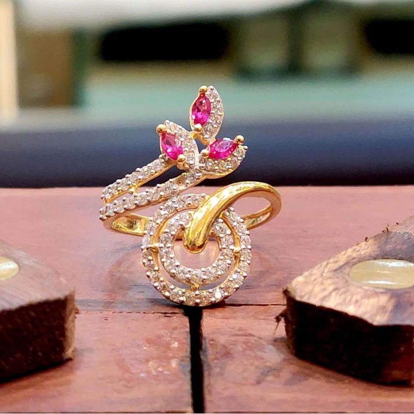FANCY DIAMOND RING