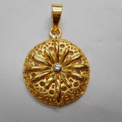 22 kt gold pendant