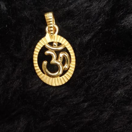 22 kt gold casting om pendant