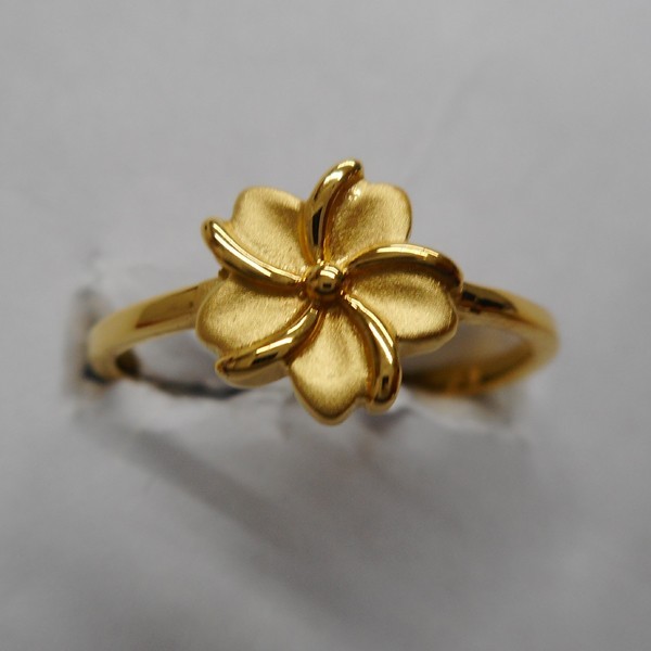 22 kt gold casting flower pattern ladis ring