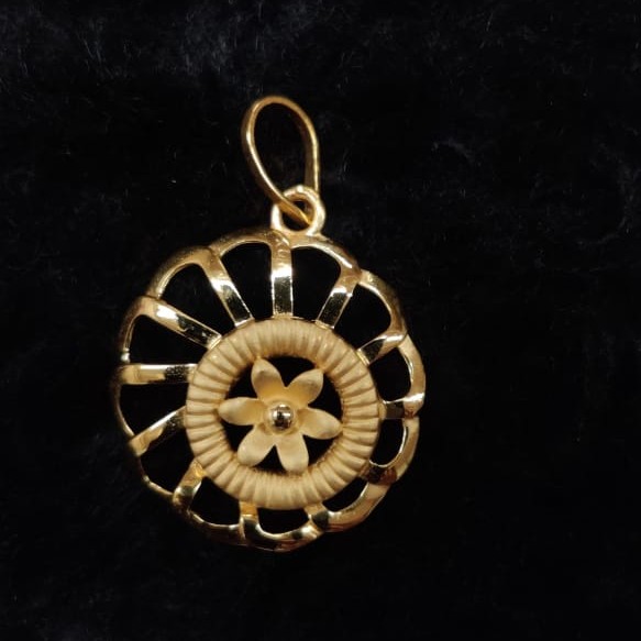 22 kt gold casting fancy pendent