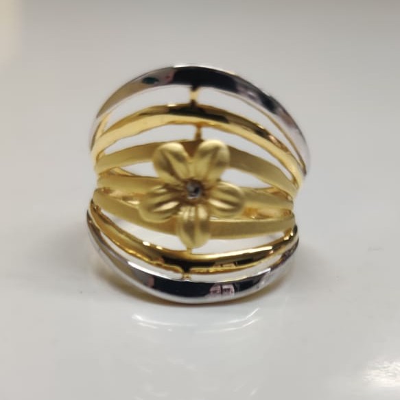 22 kt gold casting fancy ladis ring