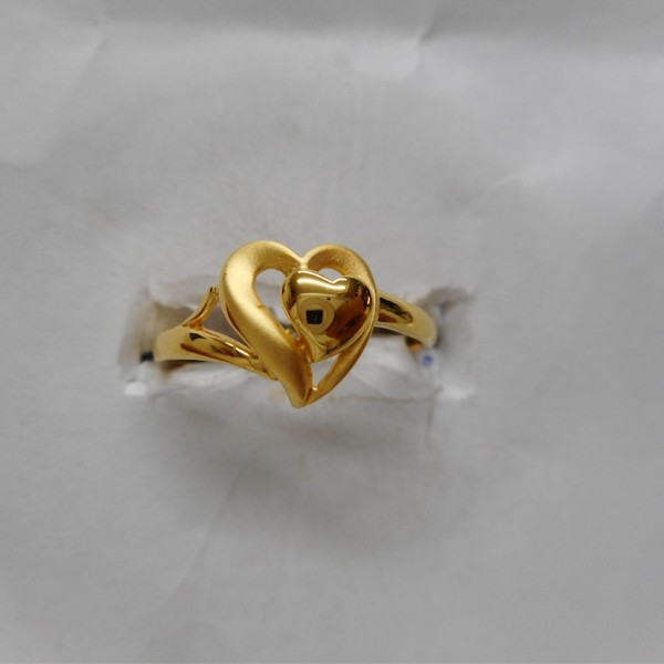 22 kt gold casting fancy ladis ring