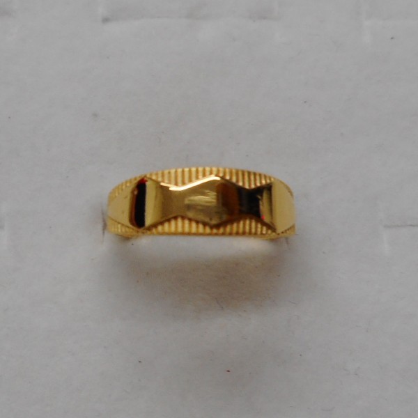 22 kt gold casting fancy ladis ring