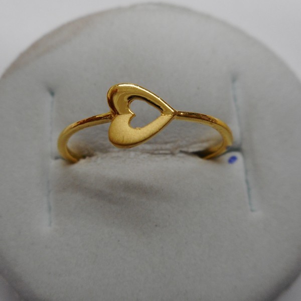 22 kt gold casting ladis ring