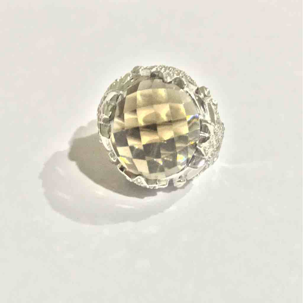 Ladies ring