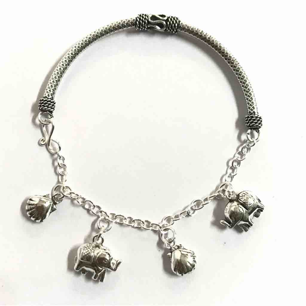 oxo.Half Charms kada