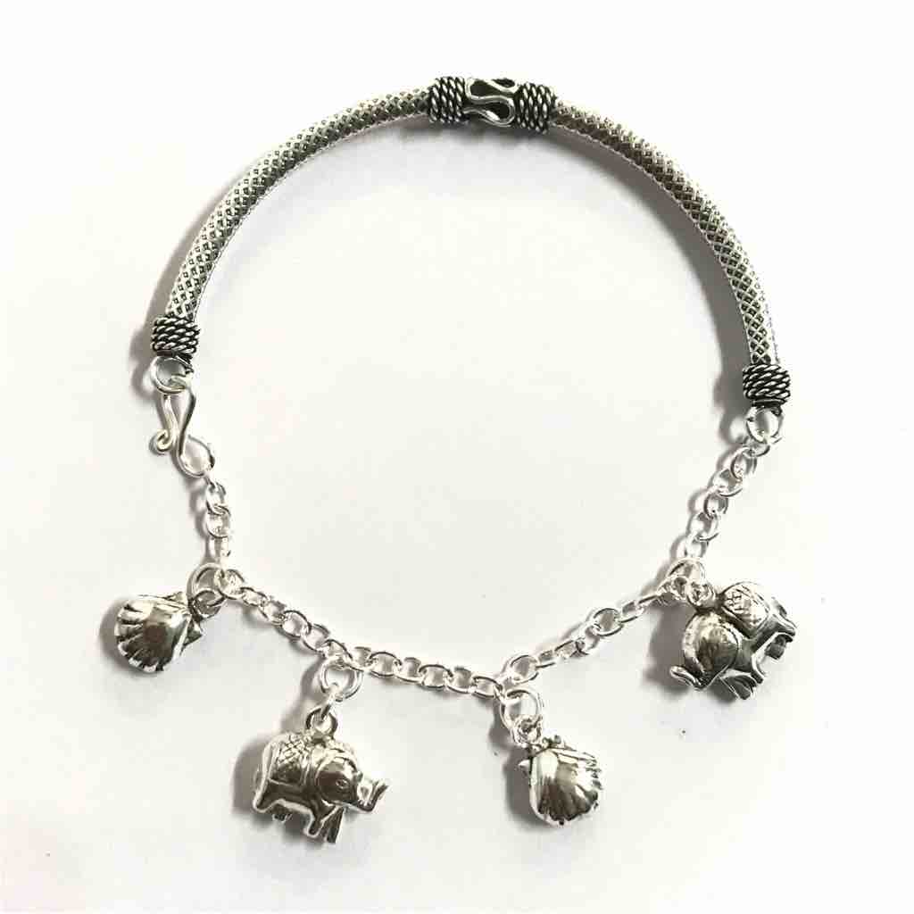 oxo.Half Charms Kada