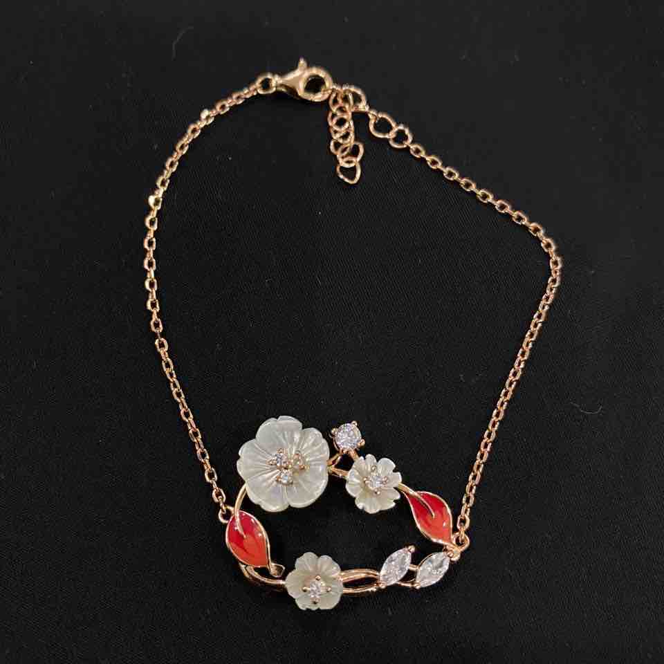 mop flower bracelet