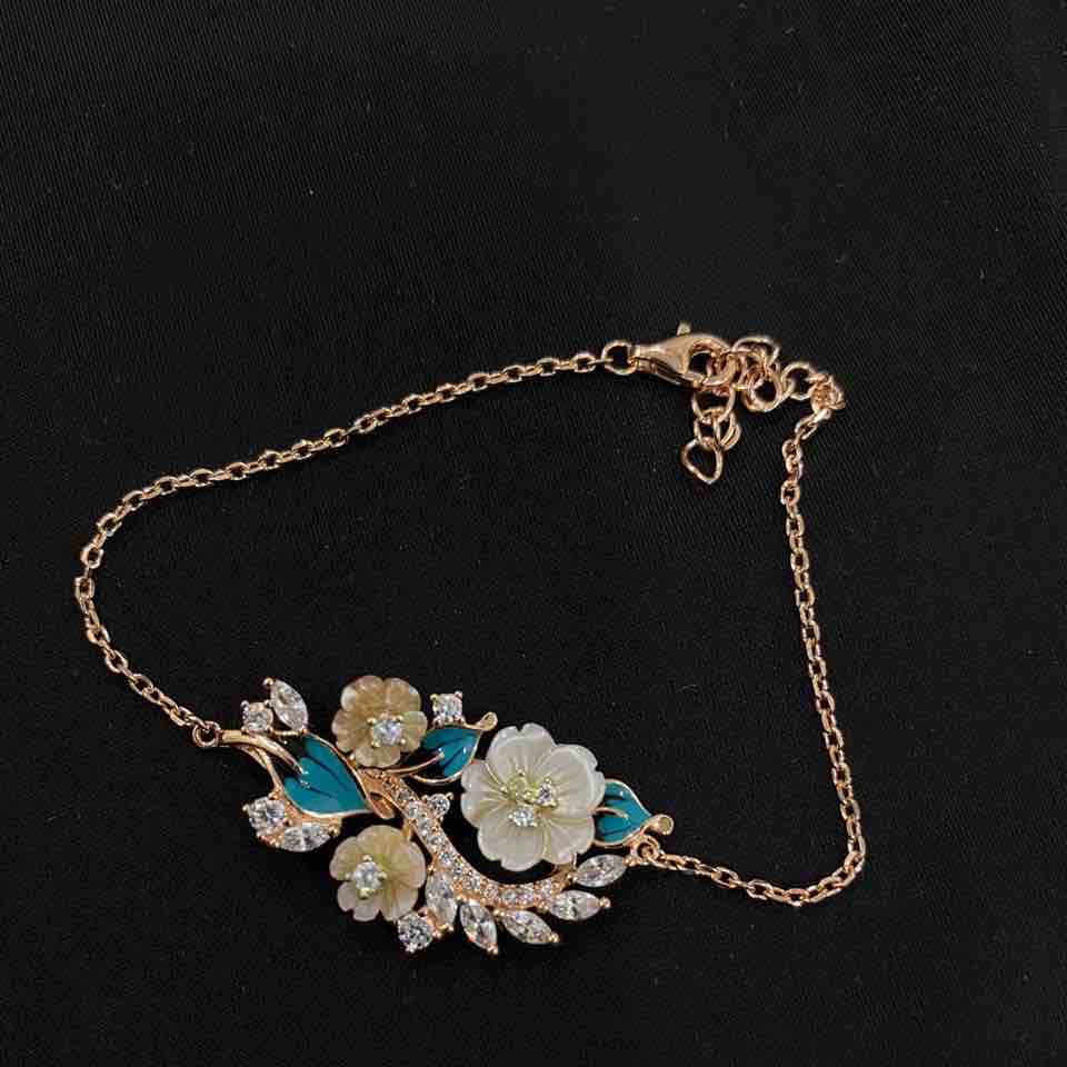 mop flower bracelet