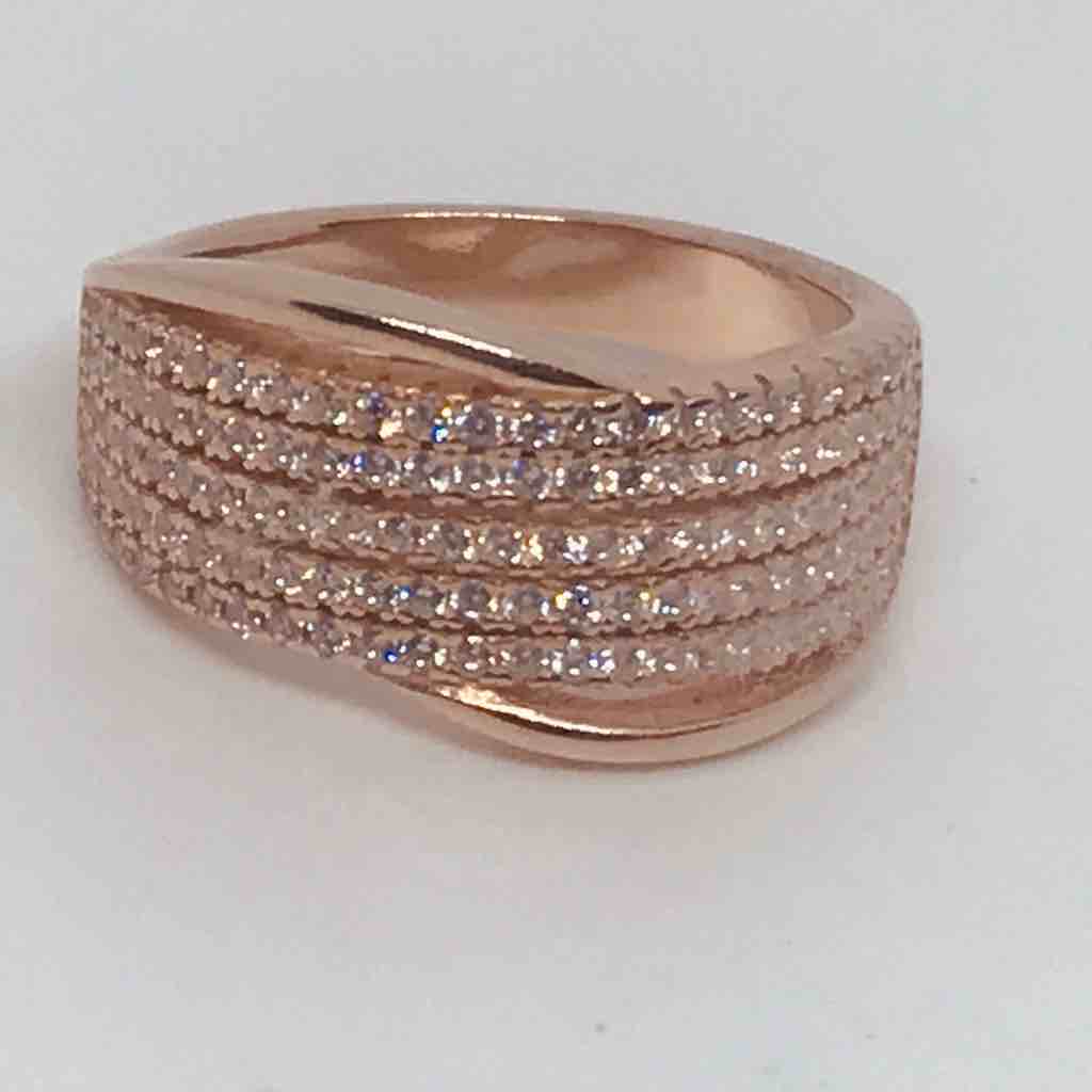 Ladies ring