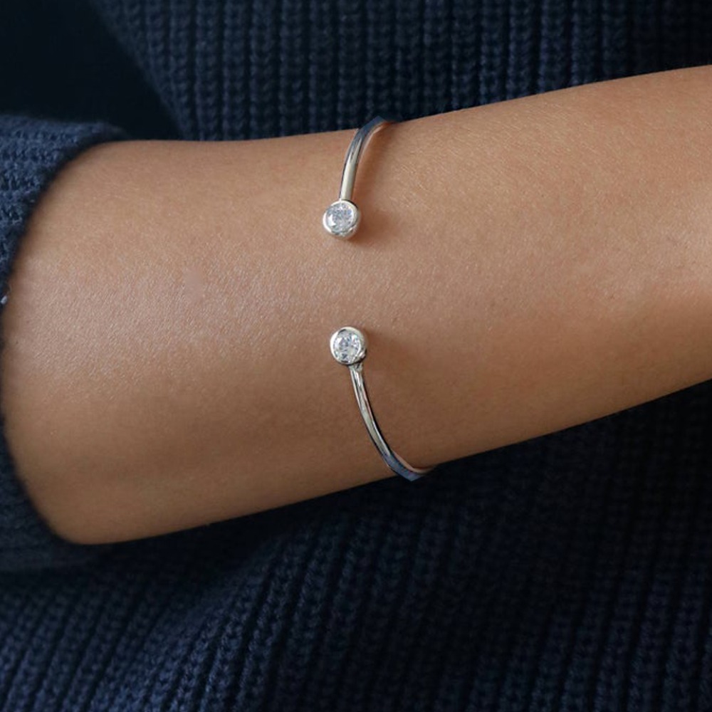 14 kt white gold cubic zirconia cuff bangle bracelet