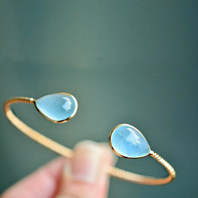 18 kt gold blue aquamarine gemstone stacking cuff bangle bracelet